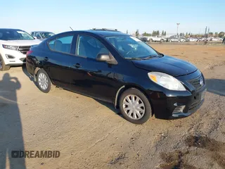2014 Nissan Versa SV with VIN 3N1CN7AP5EL842235, listed as a IAAI auction lot 41715159 with 127,456 mi miles. Bid and sale history available at carsss.com. Image 1.