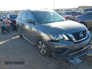 2018 Nissan Pathfinder S z VIN 5N1DR2MN9JC624075, wystawiony jako IAAI lot #41227454 z przebiegiem 77 239 mil mil oraz . Historia ofert i sprzedaży dostępna na DreamBid. Obrazek 1.