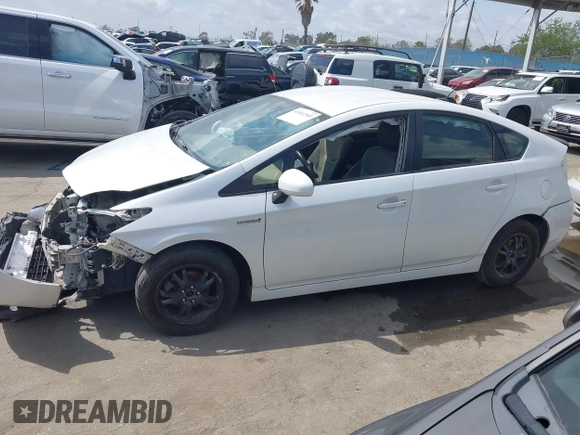 2014 Toyota Prius Four with VIN JTDKN3DU5E0368562, listed as a IAAI auction lot 41911369 with 178,888 mi miles. Bid and sale history available at carsss.com. Image 13.
