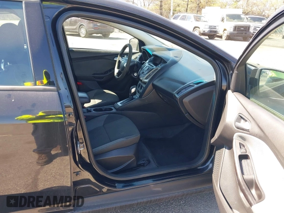 2012 Ford Focus SE with VIN 1FAHP3K20CL149774, listed as a IAAI auction lot 41991130 with 205,454 mi miles and . Bid and sale history available at carsss.com. Image 5.