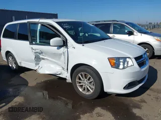 2018 Dodge Grand Caravan SXT z VIN 2C4RDGCG3JR302399, wystawiony jako IAAI lot #41389061 z przebiegiem 110 155 mil mil oraz . Historia ofert i sprzedaży dostępna na DreamBid. Obrazek 1.