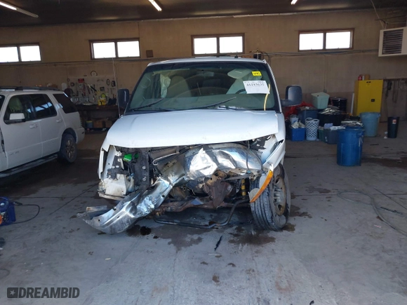 2012 Chevrolet Express Passenger 1LT with VIN 1GAZG1FG6C1160906, listed as a IAAI auction lot 41293635 with 314,405 mi miles. Bid and sale history available at carsss.com. Image 12.