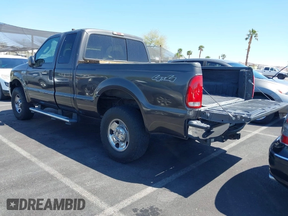 2006 Ford F-250 XL z VIN 1FTSX21516EC97026, wystawiony jako IAAI lot #41991940 z przebiegiem 169 841 mil mil oraz . Historia ofert i sprzedaży dostępna na DreamBid. Obrazek 3.