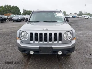 2015 Jeep Patriot Sport z VIN 1C4NJRBB7FD426307, wystawiony jako IAAI lot #42261801 z przebiegiem 160 795 mil mil oraz . Historia ofert i sprzedaży dostępna na DreamBid. Obrazek 6.