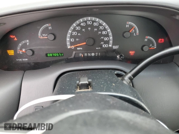 2004 Ford F-150 XL with VIN 2FTPF17Z44CA67318, listed as a Copart auction lot 84940644 with 87,057 mi miles and Salvage title. Bid and sale history available at DreamBid. Image 9.