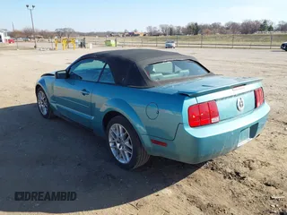 2008 Ford Mustang Deluxe with VIN 1ZVHT84N785153405, listed as a IAAI auction lot 41800507 with 141,496 mi miles and . Bid and sale history available at DreamBid. Image 3.