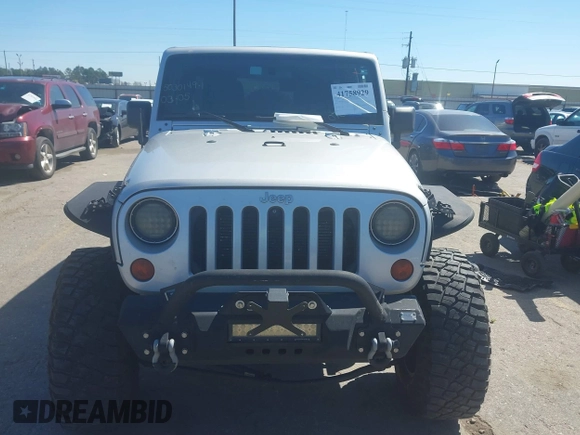 2012 Jeep Wrangler Unlimited Sport with VIN 1C4BJWDG8CL270788, listed as a IAAI auction lot 41758929 with 138,935 mi miles. Bid and sale history available at carsss.com. Image 12.