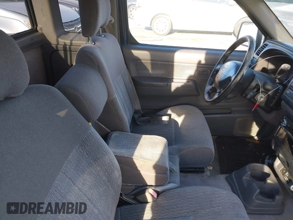 2000 Nissan Frontier XE z VIN 1N6DD26S9YC428084, wystawiony jako IAAI lot #41375183 z przebiegiem Nie podano mil oraz . Historia ofert i sprzedaży dostępna na DreamBid. Obrazek 8.