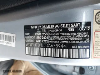 2013 Mercedes-Benz E-Class E 350 Luxury with VIN WDDHF8JB5DA678944, listed as a IAAI auction lot 41208242 with 101,834 mi miles. Bid and sale history available at carsss.com. Image 9.