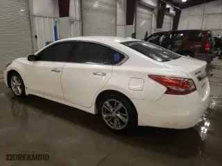 2013 Nissan Altima 2.5 SV with VIN 1N4AL3AP2DC195957, listed as a Copart auction lot 43273695 with 260,528 mi miles and Salvage Title. Bid and sale history available at carsss.com. Image 2.