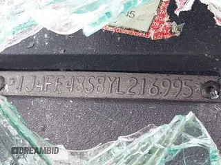 2000 Jeep Cherokee z VIN 1J4FF48S8YL216995, wystawiony jako IAAI lot #42126841 z przebiegiem 178 000 mil mil oraz . Historia ofert i sprzedaży dostępna na DreamBid. Obrazek 9.