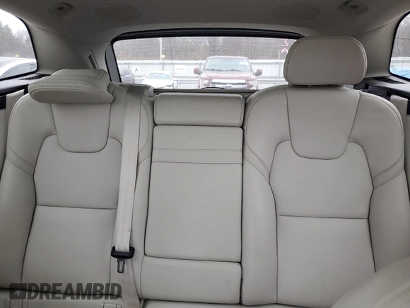 2020 Volvo XC60 Momentum z VIN YV4102DK6L1565733, wystawiony jako Copart lot #43753185 z przebiegiem 120 811 mil mil oraz Nie do naprawy • Non repairable. Historia ofert i sprzedaży dostępna na DreamBid. Obrazek 10.
