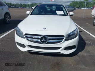 2016 Mercedes-Benz C 300 z VIN 55SWF4JB9GU150490, wystawiony jako IAAI lot #42343439 z przebiegiem 67 753 mil mil oraz . Historia ofert i sprzedaży dostępna na DreamBid. Obrazek 12.