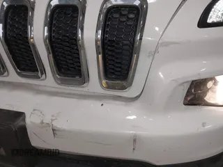 2016 Jeep Cherokee Latitude with VIN 1C4PJMCS5GW341286, listed as a IAAI auction lot 40723940 with 113,040 mi miles and . Bid and sale history available at DreamBid. Image 17.