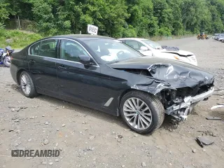 2021 BMW 5 Series 530i xDrive with VIN WBA13BJ08MWW93390, listed as a Copart auction lot 61654894 with 35,099 mi miles and Salvage Title. Bid and sale history available at carsss.com. Image 4.