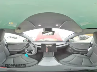 2024 Tesla Model 3 z VIN 5YJ3E1EA8RF848065, wystawiony jako Copart lot #82765684 z przebiegiem 3782 mil mil oraz Szkody całkowita. Historia ofert i sprzedaży dostępna na DreamBid. Obrazek 13.