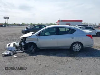 2019 Nissan Versa SV z VIN 3N1CN7AP5KL862481, wystawiony jako IAAI lot #41921907 z przebiegiem 156 124 mil mil oraz . Historia ofert i sprzedaży dostępna na DreamBid. Obrazek 14.