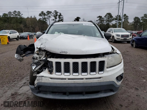 2011 Jeep Compass Latitude with VIN 1J4NT1FB7BD137695, listed as a Copart auction lot 88234495 with 187,059 mi miles and Salvage Title. Bid and sale history available at carsss.com. Image 5.