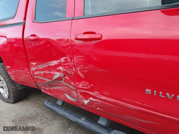 2018 Chevrolet Silverado 1500 LT with VIN 1GCVKREC3JZ170745, listed as a IAAI auction lot 41590416 with 124,577 mi miles. Bid and sale history available at carsss.com. Image 6.