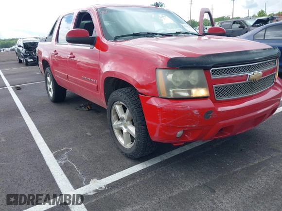 2007 Chevrolet Avalanche LTZ z VIN 3GNEC12J97G302411, wystawiony jako IAAI lot #42236491 z przebiegiem 271 454 mil mil oraz . Historia ofert i sprzedaży dostępna na DreamBid. Obrazek 6.