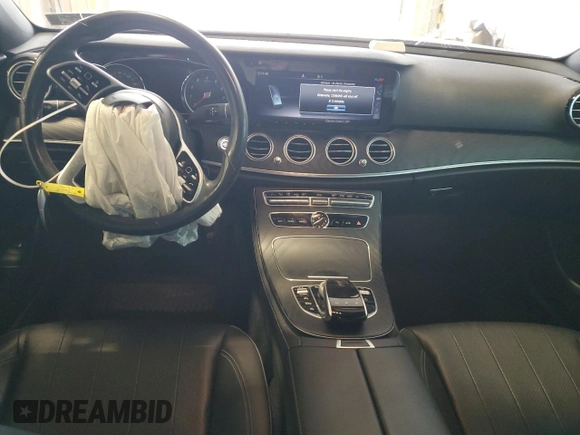 2019 Mercedes-Benz E 300 with VIN WDDZF4KB8KA528772, listed as a Copart auction lot 46392773 with 33,236 mi miles and . Bid and sale history available at DreamBid. Image 8.
