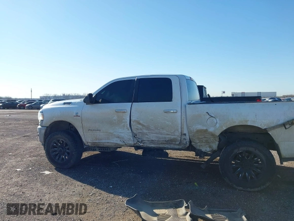 2019 Ram 2500 Big Horn with VIN 3C6UR5DL9KG625821, listed as a IAAI auction lot 41762226 with 190,255 mi miles and . Bid and sale history available at DreamBid. Image 14.