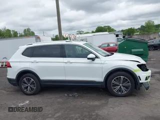 2018 Volkswagen Tiguan SEL with VIN 3VV2B7AX7JM099570, listed as a IAAI auction lot 42374274 with 87,838 mi miles and . Bid and sale history available at DreamBid. Image 13.