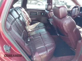 1996 Chevrolet Caprice 1SA Special Value z VIN 1G1BL52P2TR170330, wystawiony jako IAAI lot #42179740 z przebiegiem 169 555 mil mil oraz . Historia ofert i sprzedaży dostępna na DreamBid. Obrazek 8.