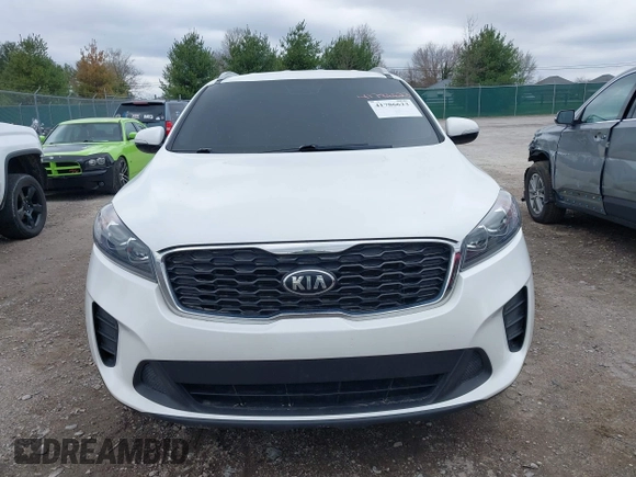 2019 Kia Sorento LX with VIN 5XYPG4A30KG524272, listed as a IAAI auction lot 41786623 with 124,942 mi miles and . Bid and sale history available at carsss.com. Image 12.