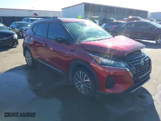 2021 Nissan Kicks SR with VIN 3N1CP5DV0ML475168, listed as a IAAI auction lot 41565304 with NaN miles. Bid and sale history available at carsss.com. Image 1.