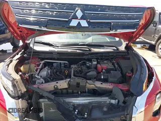 2024 Mitsubishi Outlander ES z VIN JA4J3UA85RZ034199, wystawiony jako IAAI lot #42000755 z przebiegiem 14 160 mil mil oraz . Historia ofert i sprzedaży dostępna na DreamBid. Obrazek 10.