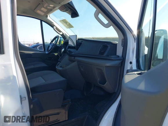 2023 Ford Transit Cargo с VIN 1FTBR1Y81PKB73281, выставлен на аукционе IAAI как лот 42132013 с пробегом 3 844 миль миль и . История ставок и продаж доступна на DreamBid. Изображение 5.
