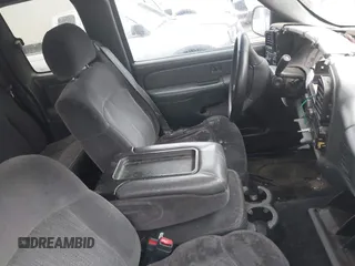 2002 Chevrolet Silverado 1500 LT with VIN 2GCEC19T821380843, listed as a IAAI auction lot 42095940 with 309,450 mi miles and . Bid and sale history available at DreamBid. Image 5.