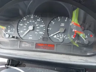 2001 BMW 3 Series 325Ci с VIN WBABS33411JY42079, выставлен на аукционе IAAI как лот 42600667 с пробегом 116 684 миль миль и . История ставок и продаж доступна на DreamBid. Изображение 7.