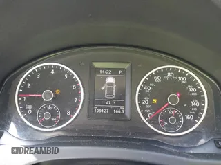 2017 Volkswagen Tiguan Wolfsburg Edition z VIN WVGSV7AX5HK003552, wystawiony jako IAAI lot #41989058 z przebiegiem 109 127 mil mil oraz . Historia ofert i sprzedaży dostępna na DreamBid. Obrazek 7.