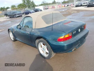 1998 BMW 3 Series 1.9L with VIN 4USCH732XWLE05993, listed as a IAAI auction lot 41551443 with 173,508 mi miles. Bid and sale history available at carsss.com. Image 3.