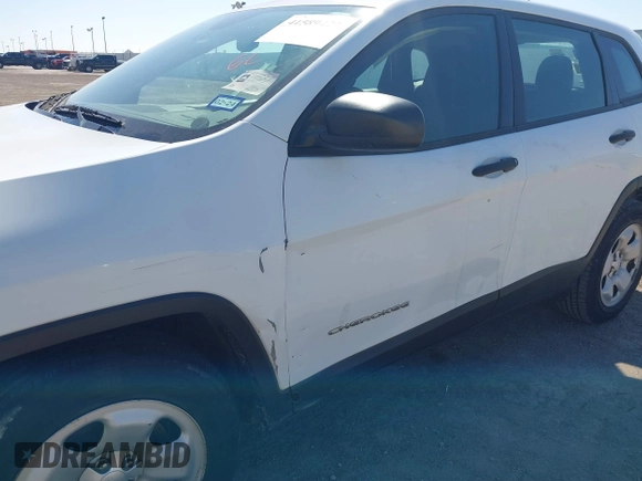 2017 Jeep Cherokee Sport with VIN 1C4PJMAB1HW668725, listed as a IAAI auction lot 41589425 with 185,316 mi miles. Bid and sale history available at carsss.com. Image 6.