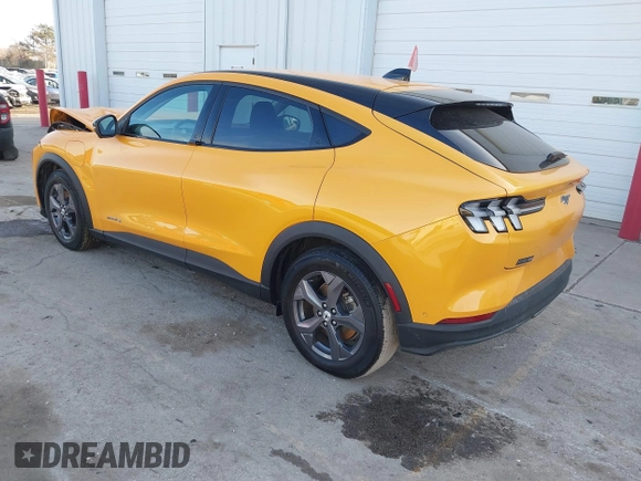 2023 Ford Mustang Mach-E Select z VIN 3FMTK1SS4PMA19732, wystawiony jako IAAI lot #41531482 z przebiegiem 10 810 mil mil oraz . Historia ofert i sprzedaży dostępna na DreamBid. Obrazek 3.
