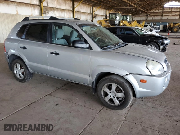 2008 Hyundai Tucson GLS with VIN KM8JM12B38U818352, listed as a Copart auction lot 71503394 with 186,965 mi miles and Salvage Title. Bid and sale history available at carsss.com. Image 4.