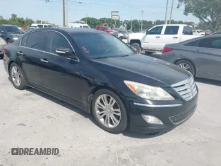 2013 Hyundai Genesis 3.8L with VIN KMHGC4DD4DU236901, listed as a IAAI auction lot 42093599 with 216,864 mi miles. Bid and sale history available at carsss.com. Image 1.