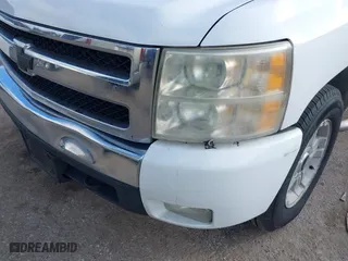 2007 Chevrolet Silverado 1500 LT w/1LT with VIN 2GCEC13C371505070, listed as a IAAI auction lot 41496659 with 179,379 mi miles. Bid and sale history available at carsss.com. Image 6.