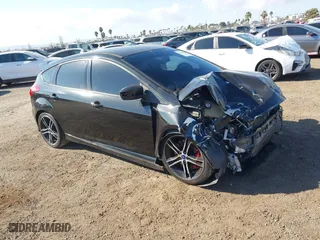 2015 Ford Focus ST with VIN 1FADP3L96FL221639, listed as a IAAI auction lot 41342369 with 110,267 mi miles. Bid and sale history available at carsss.com. Image 1.