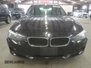 2015 BMW 3 Series 320i xDrive с VIN WBA3C3C5XFP663957, выставлен на аукционе Copart как лот 61355585 с пробегом 268 383 миль миль и Чистый • Clean title. История ставок и продаж доступна на DreamBid. Изображение 5.