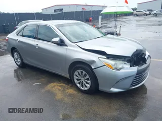 2015 Toyota Camry XLE with VIN 4T4BF1FK4FR483890, listed as a IAAI auction lot 42088503 with 189,058 mi miles and . Bid and sale history available at DreamBid. Image 1.