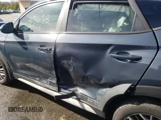 2020 Hyundai Tucson Ultimate z VIN KM8J33AL8LU147021, wystawiony jako Copart lot #62861712 z przebiegiem 33 638 mil mil oraz . Historia ofert i sprzedaży dostępna na DreamBid. Obrazek 9.