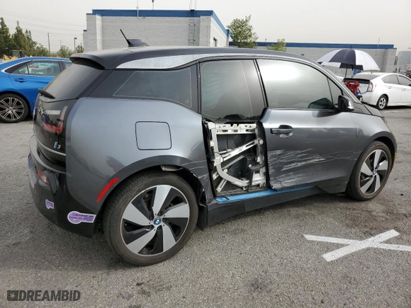 2018 BMW i3 with VIN WBY7Z2C55JVE64933, listed as a Copart auction lot 62085683 with 47,998 mi miles. Bid and sale history available at carsss.com. Image 3.