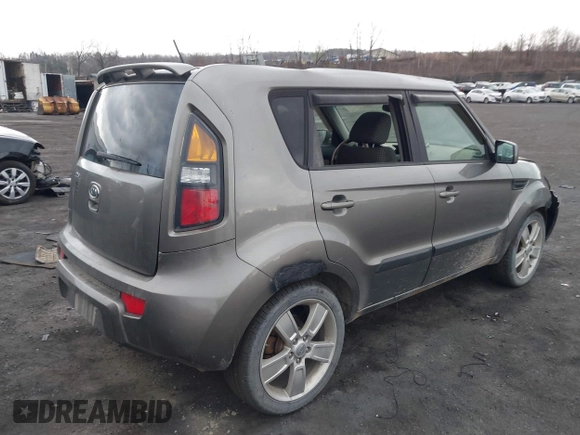 2011 Kia Soul + with VIN KNDJT2A28B7252161, listed as a IAAI auction lot 41908261 with 279,352 mi miles. Bid and sale history available at carsss.com. Image 4.