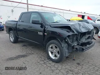 2017 Ram 1500 Express z VIN 3C6RR7KT8HG689975, wystawiony jako IAAI lot #41603570 z przebiegiem 73 412 mil mil oraz . Historia ofert i sprzedaży dostępna na DreamBid. Obrazek 1.
