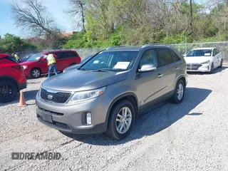 2015 Kia Sorento LX with VIN 5XYKTCA63FG654739, listed as a IAAI auction lot 42081544 with 121,024 mi miles. Bid and sale history available at carsss.com. Image 18.