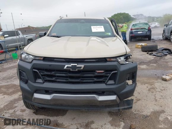 2024 Chevrolet Colorado 4WD Trail Boss with VIN 1GCPTEEK2R1155752, listed as a IAAI auction lot 42211659 with 28,428 mi miles and . Bid and sale history available at DreamBid. Image 13.